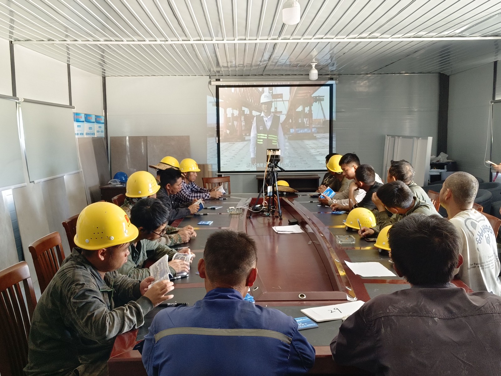 南平市質(zhì)量安全協(xié)會(huì)開展工傷預(yù)防系列宣傳活動(dòng)，為安全生產(chǎn)保駕護(hù)航