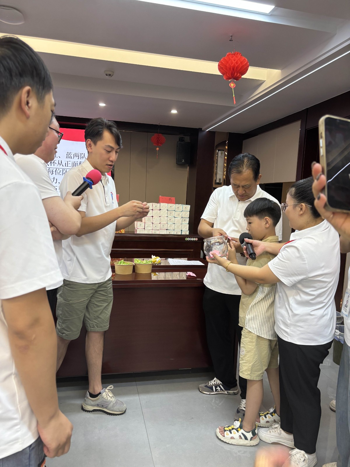 “易聚中秋團(tuán)圓意，順啟事業(yè)新篇章”易順建工集團(tuán)2024年中秋活動(dòng)圓滿舉行